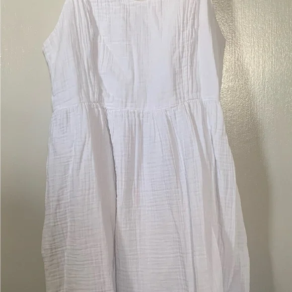 White cotton dresses - Picture 6 of 7